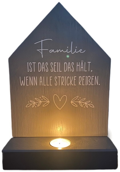 Dekoschild bei Dunkelheit